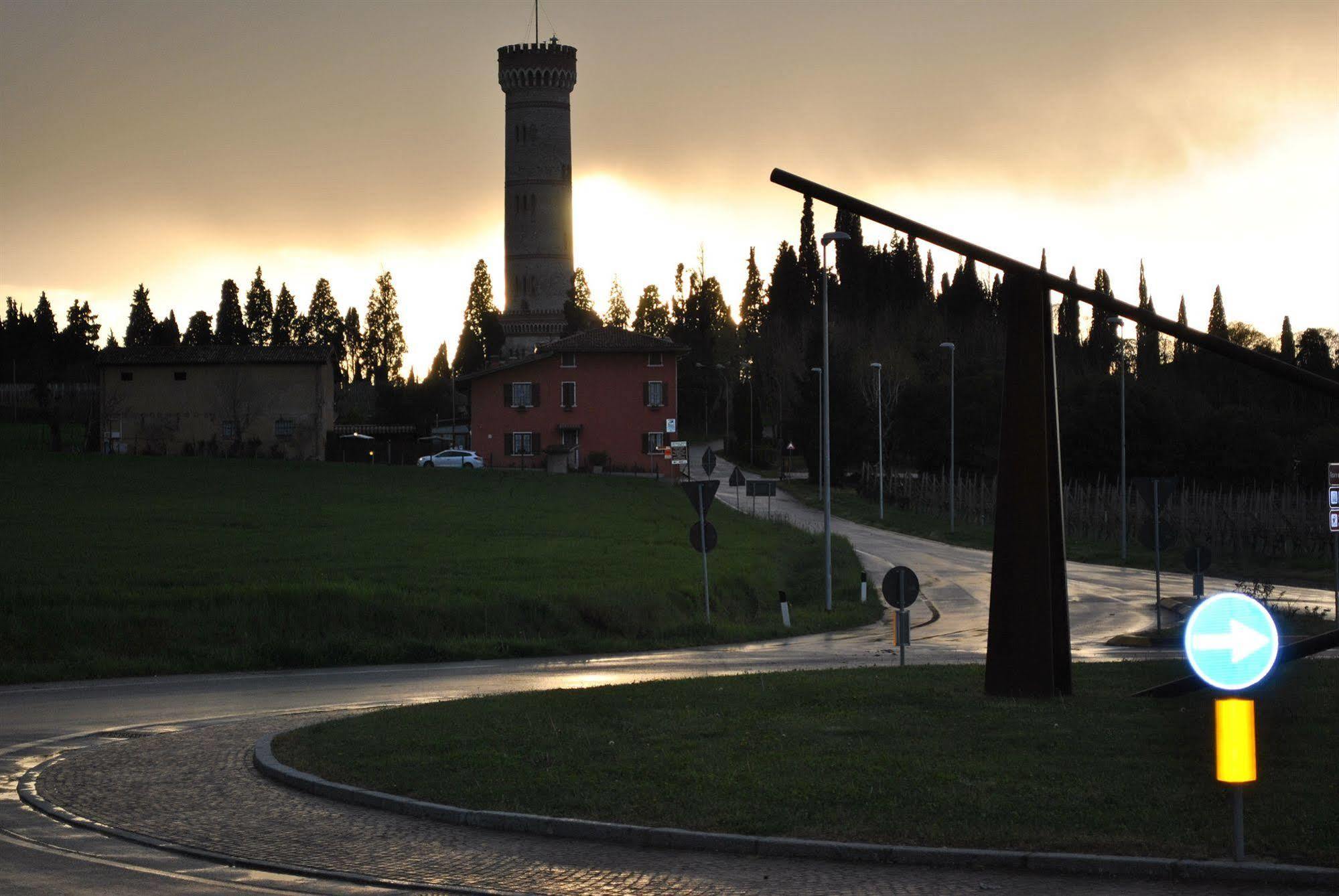 Albergo Quattro Pini San Martino della Battaglia Esterno foto